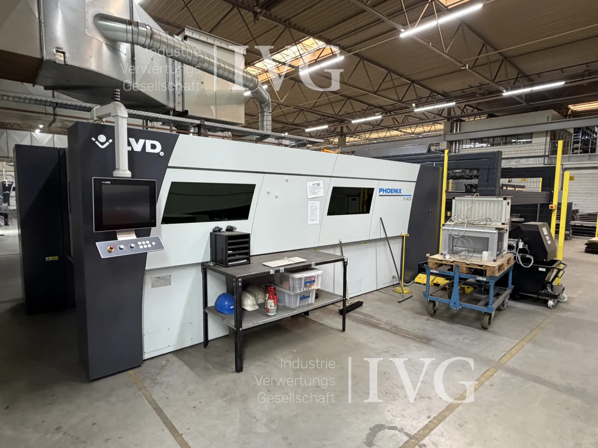 Laserschneidmaschine mit flexibler Automatisierung LVD Phoenix FL4020 10kW + FA-L